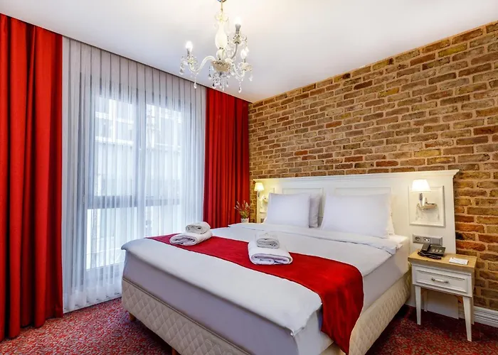 Hotel La Porte De Taksim 4*